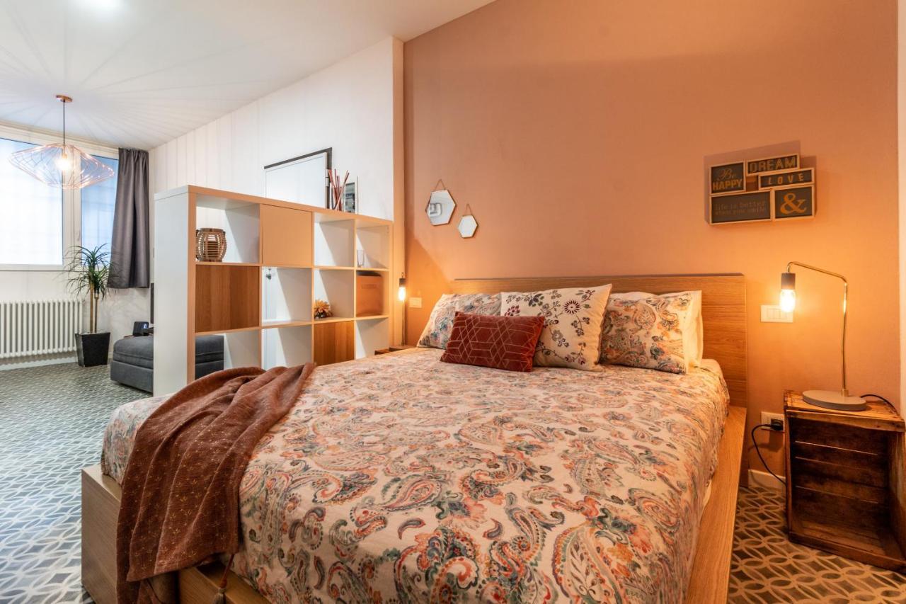 Dimora Di Charme San Carlo 12 By Wonderful Italy Apartment Bologna Bagian luar foto